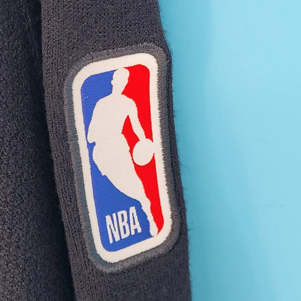 Rare Jordan NBA Charlotte Hornets Mens Large Black Knit Crewneck Sweater